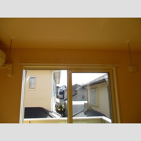 ルーチェ202号室 室内物干し