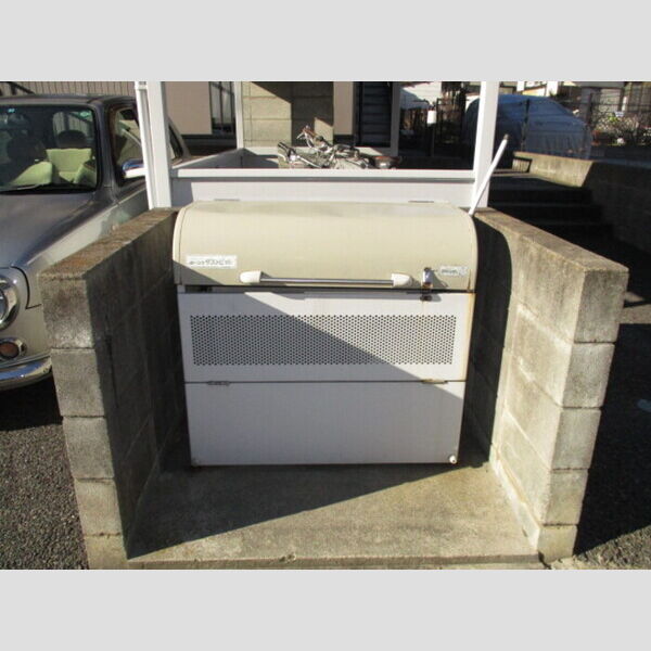 メゾンヴェール ゴミ箱