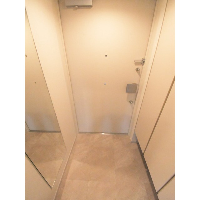 コスモグラシア池田山1301号室 玄関