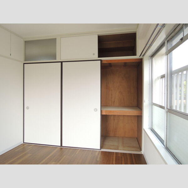 パーク・サイド杉浦　2 収納(南側洋室)