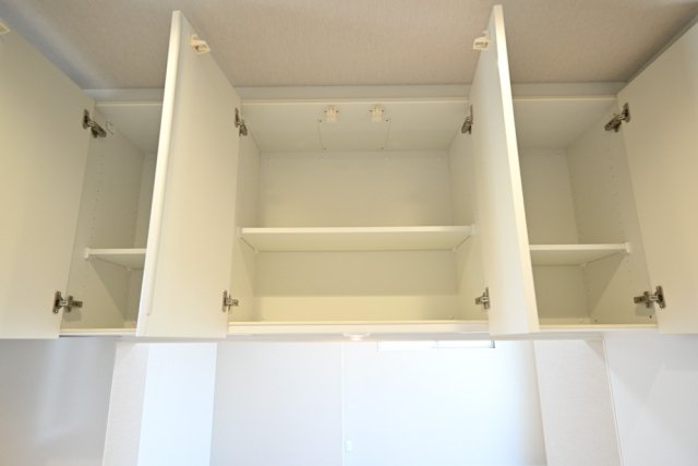 ウェルラボ荻窪1階 キッチン上収納
