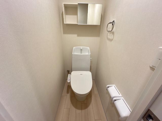 ピーニャ市川101号室 シャワー付トイレ