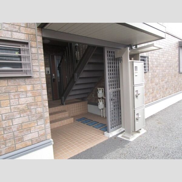 ヴィラ・メルベーユ　Ⅱ101号室 エントランス