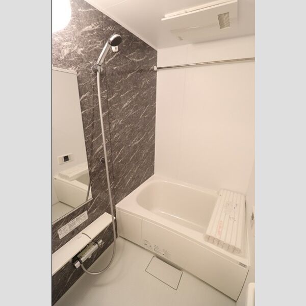 カーサリオ102号室 追い焚き、浴室乾燥機付きバス