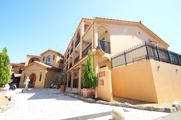 ペルファヴォーレ3階 外観