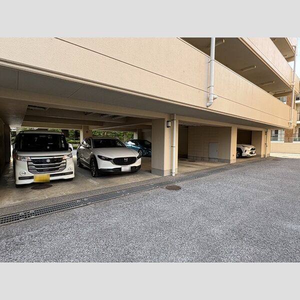 YS習志野台210号室 駐車場