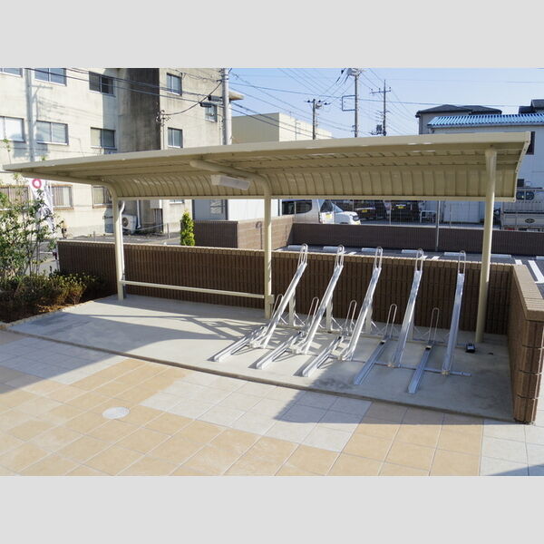 リヴェール 駐輪場