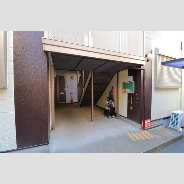 エスポワール　Ⅱ102号室 エントランス