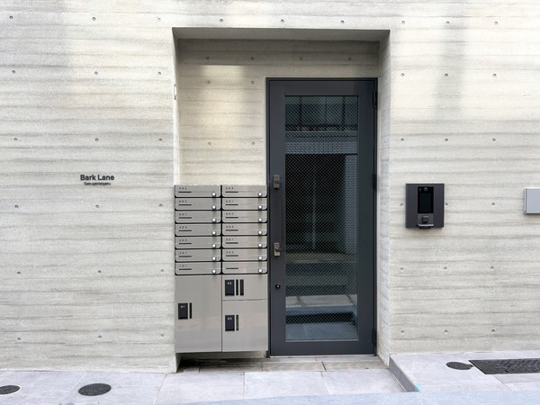 Bark Lane 学芸大学403号室 エントランス