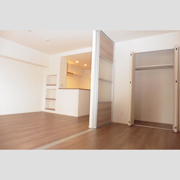 シェルト新都心 使い勝手を考えた開放感のあるLDK