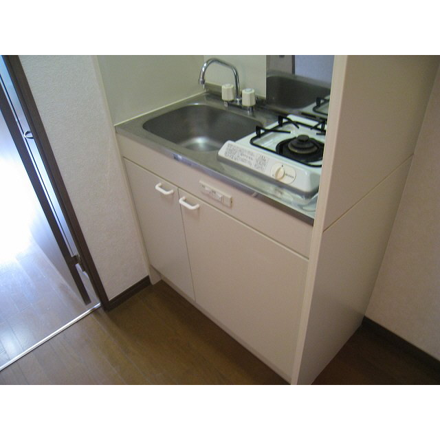 アンプルール ベトン 川口202号室 キッチン