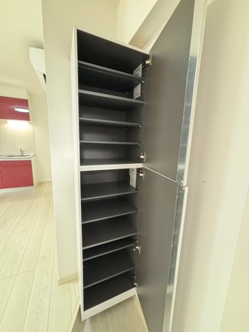 ラメール鴨居 収納