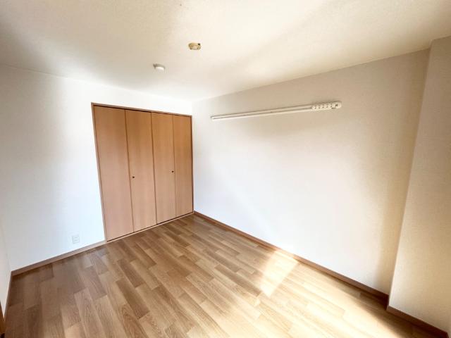 グリーンヒルズ105号室 南洋室