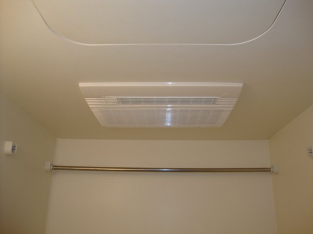 サンパティーク102号室 浴室乾燥機