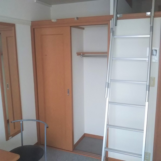 レオパレスレイフローラ 内観