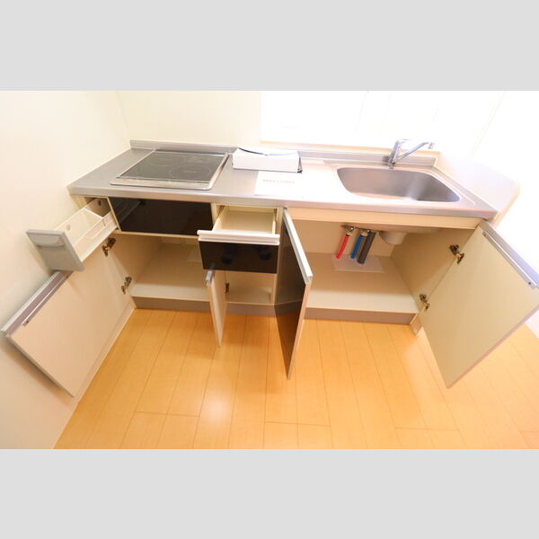 プリマベーラ301号室 キッチン収納