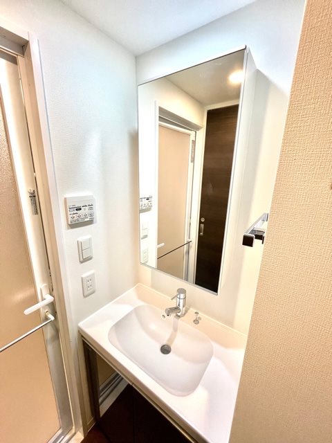 レジディア三軒茶屋Ⅲ9階 洗面