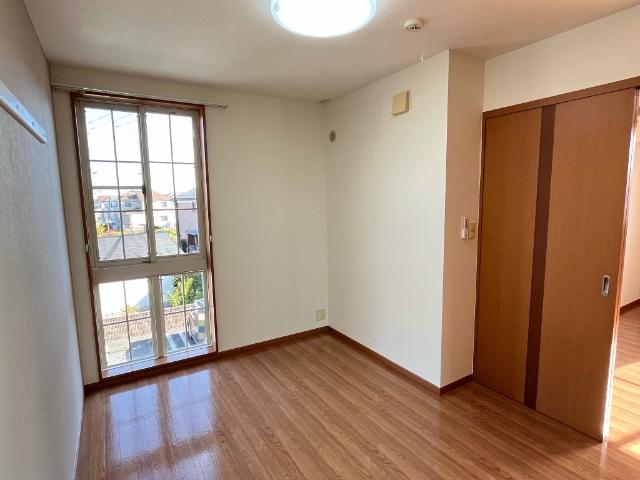 プラム　ツリィ201号室 東側洋室