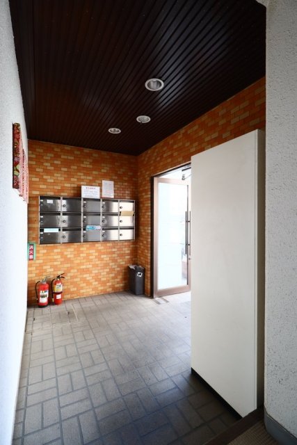 ガーデンプレイス久我山2階 エントランス