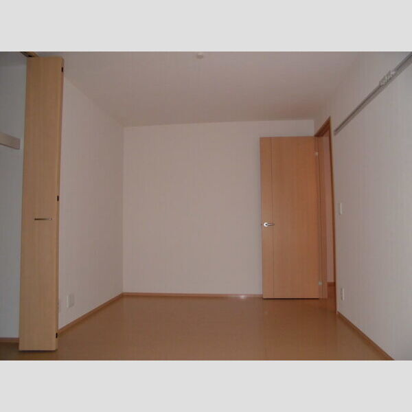 ベラヴィスタ蘇我106号室 洋室