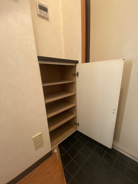 メゾンエイト 収納