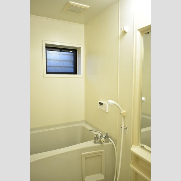 エーデル　Ⅰ 窓付きバスルーム