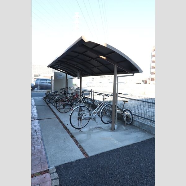 メゾンベール 駐輪場