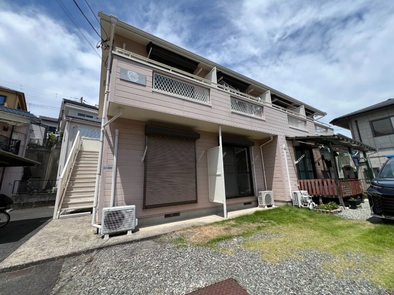 フローラマツノⅡ2階 金沢文庫駅より平坦　徒歩２０分♪