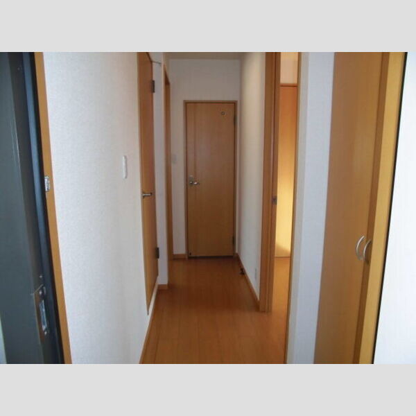 ソレアードK 玄関廊下