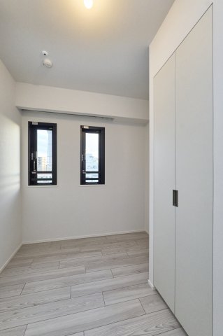 プラウドフラット墨田曳舟ディアージュ303号室 収納