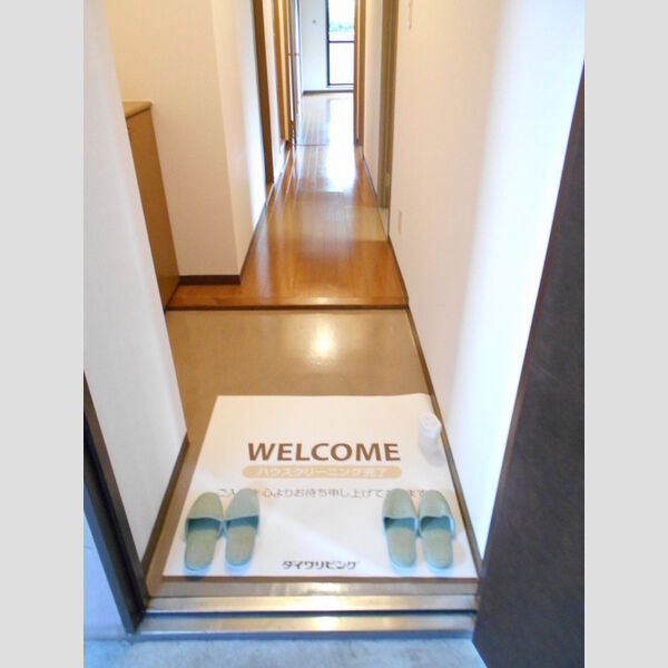 フローレスタ カーサ103号室 玄関