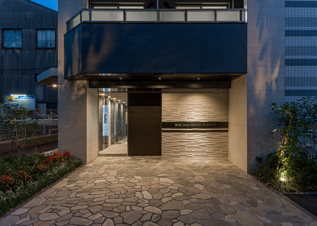 ガーラ・ステーション東神奈川 エントランス