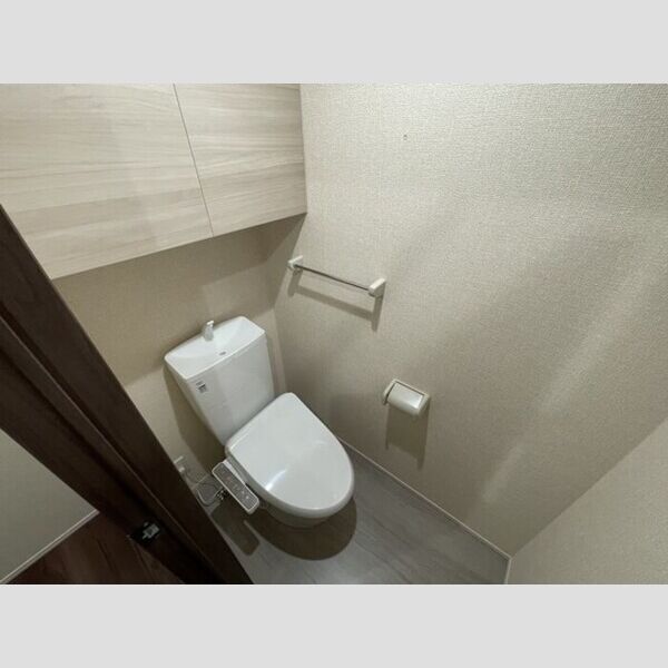 ハイクレスト203号室 トイレ　温水洗浄暖房便座