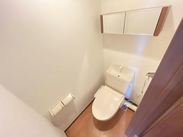 グリューネ　ハウス シャワー付トイレ