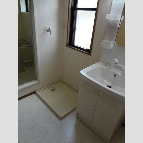 ラ・ポワール　A103号室 同建物別部屋の参考画像