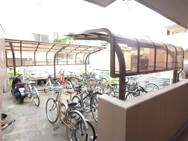 菱和パレス早稲田2階 駐輪場