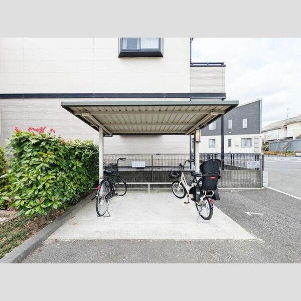 根通り 駐輪場