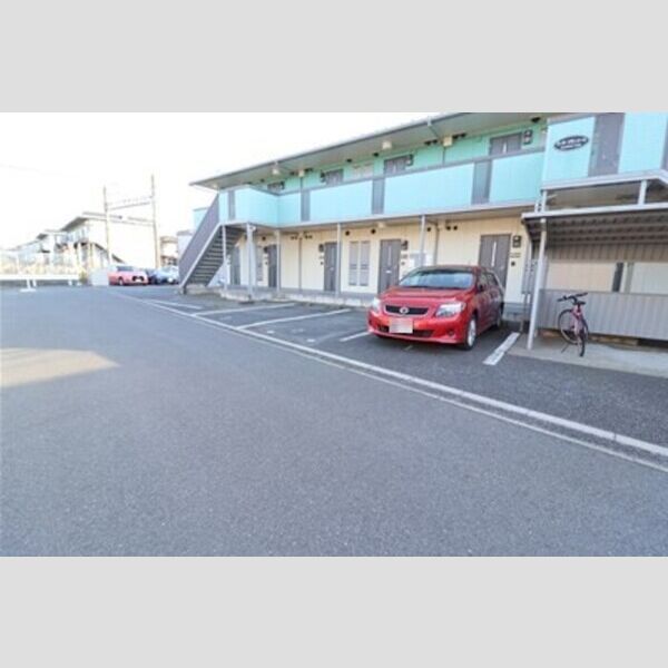 ヴィラ・グランメール201号室 駐車場