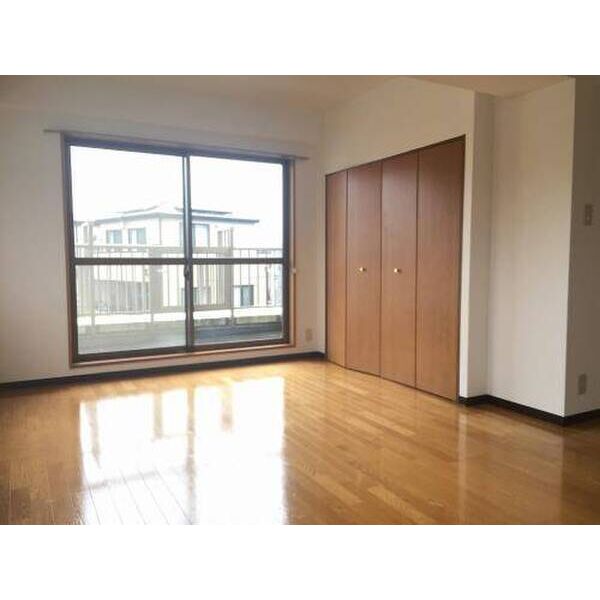 サル・ドュ・セジュール0304号室 リビング