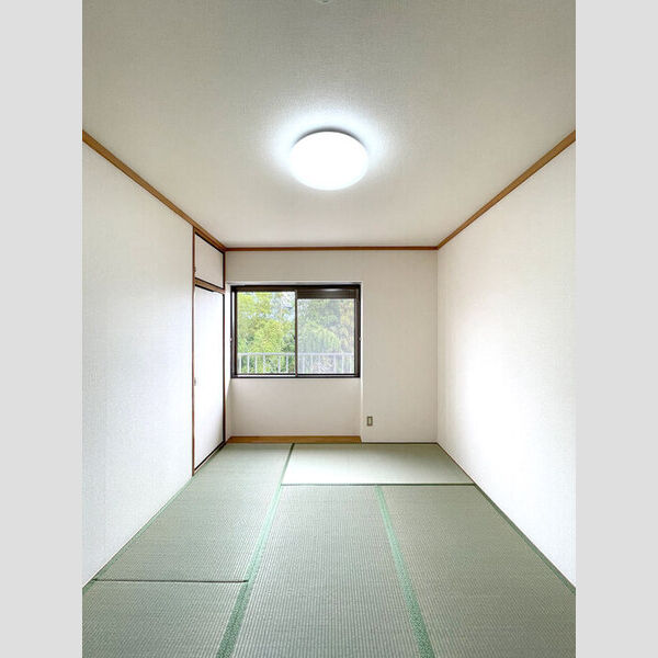 チャーリーズマンションⅡ301号室 和室