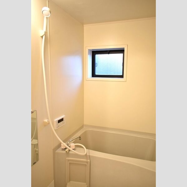 レクサス 窓付きバスルーム