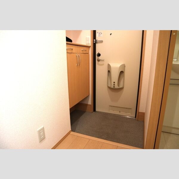 サンハイツ101号室 玄関