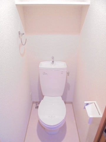 スカイコート池袋第7906号室 トイレ