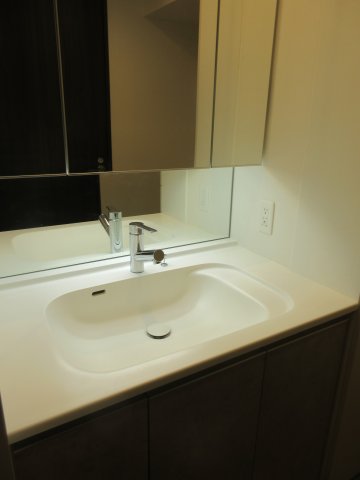 びゅうリエット横浜平沼704号室 ※別号室の参考写真です(現況優先・仕様違いの場合あり)