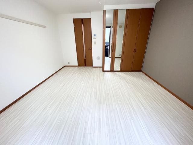 グラード101号室 洋室