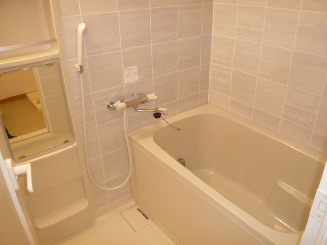 ロワゾブルー バス