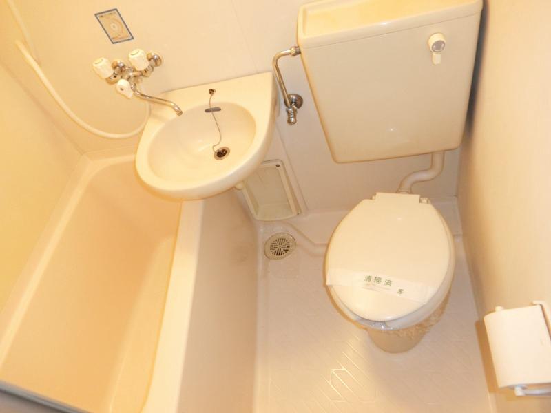 イーストアベニュー ※同タイプの違うお部屋のお写真です。