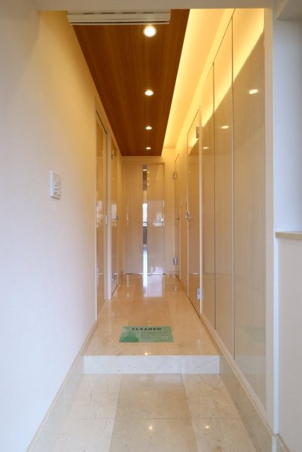 ラ・フォルム神楽坂 玄関