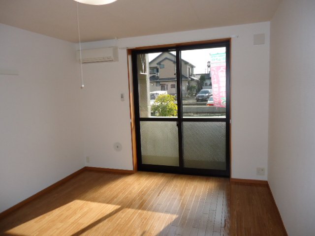 グランシャリオ湘南 洋室