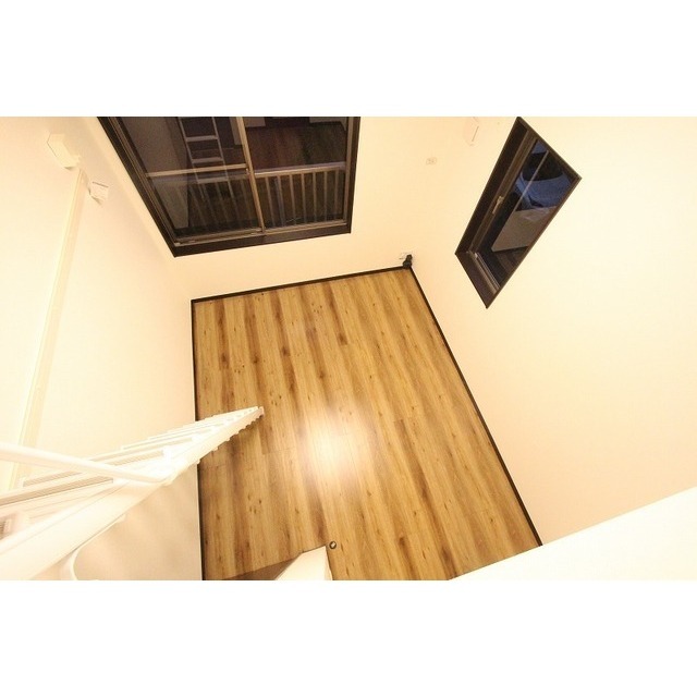 ラヴィータ湘南203号室 内観